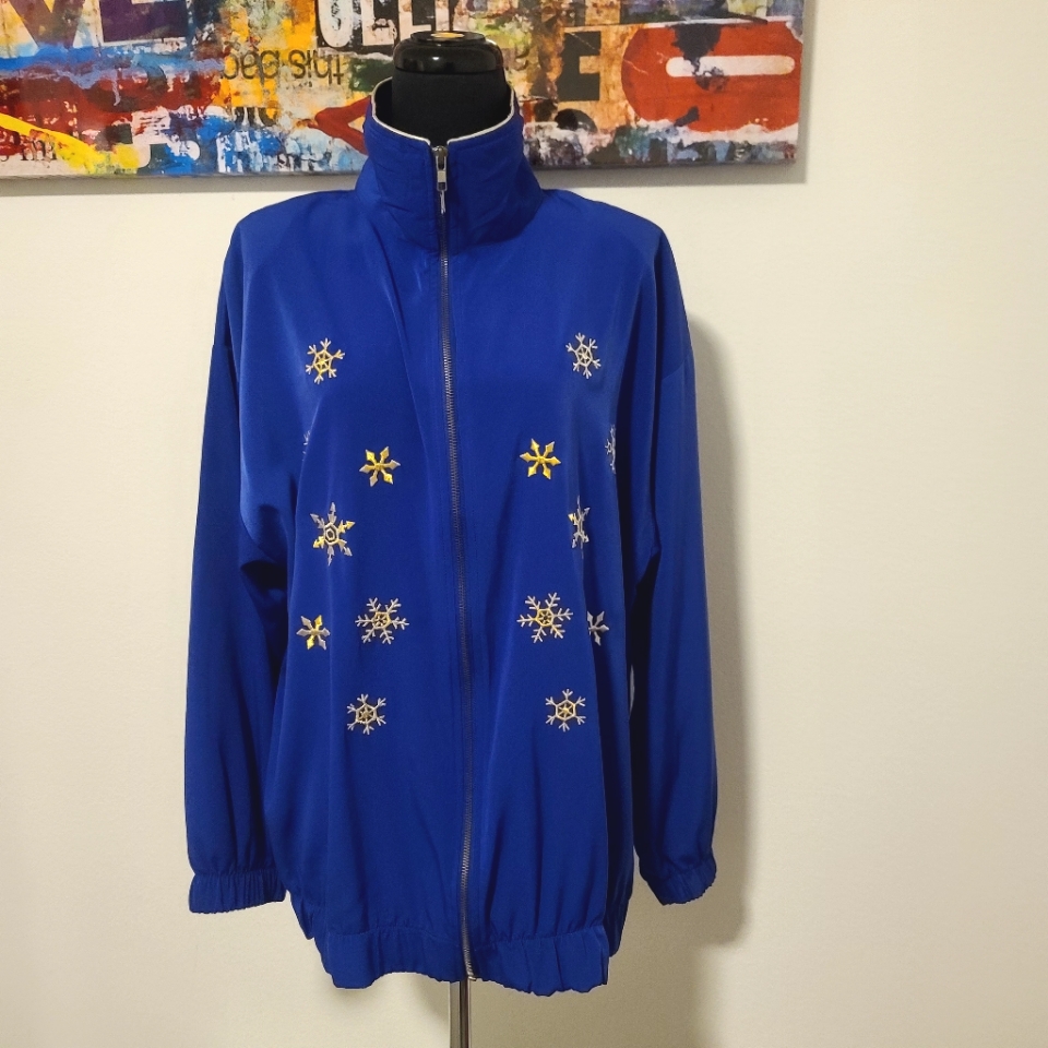 Blue Vintage 80s Windbreaker/Bomber With Snowflake Design